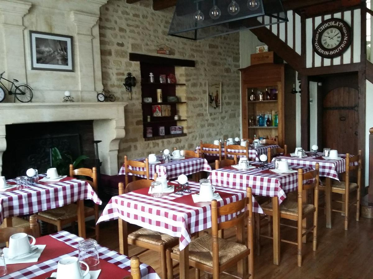 Bed and Breakfast Logis Des Bessons Migron Экстерьер фото